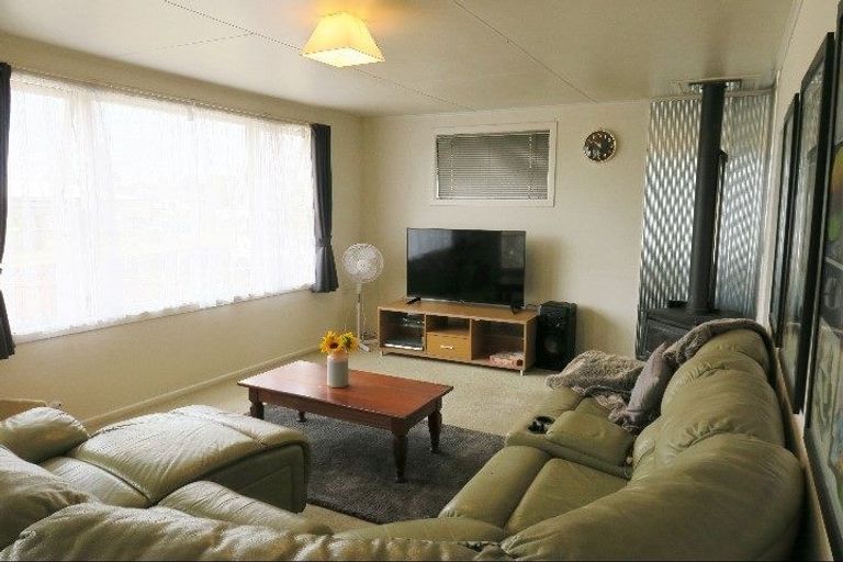 Photo of property in 15 Kaka Crescent, Tokoroa, 3420
