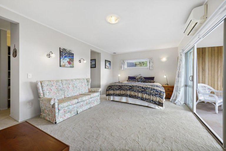 Photo of property in 1 Melandra Road, Stanmore Bay, Whangaparaoa, 0932