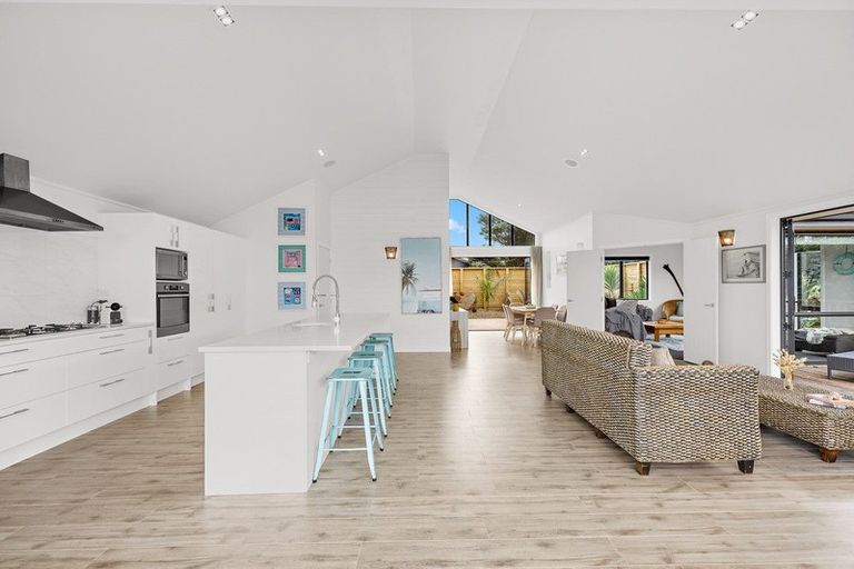 Photo of property in 68 Omana Avenue, Shelly Beach, Helensville, 0874