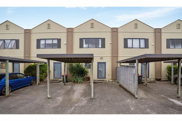 Photo of property in 5t Dryden Place, Mount Wellington, Auckland, 1051