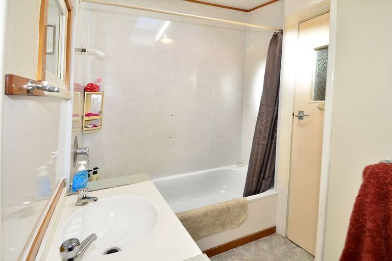 Photo of property in 50 Surrey Street, Caversham, Dunedin, 9012