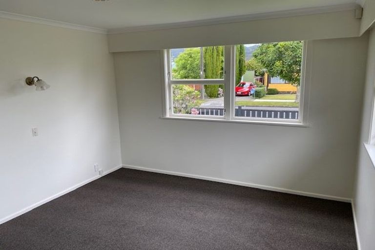 Photo of property in 16 Stamford Grove, Avalon, Lower Hutt, 5011