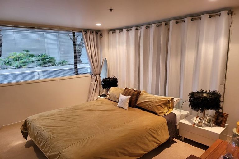 Photo of property in Mon Desir Apartments, 173 Hurstmere Road, Takapuna, Auckland, 0622