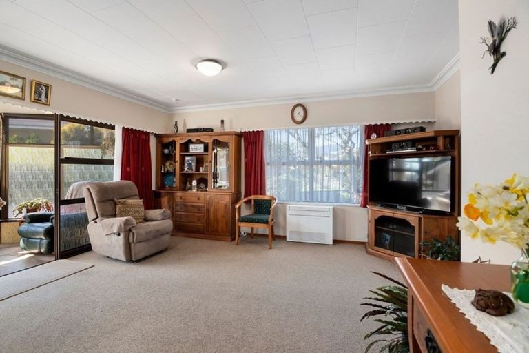 Photo of property in 22 Tennyson Crescent, Stoke, Nelson, 7011