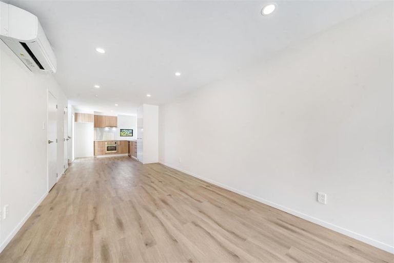 Photo of property in 6/2 Wood Street, Papakura, 2110