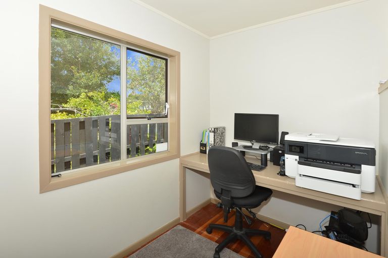 Photo of property in 37 Takahe Street, Tikipunga, Whangarei, 0112