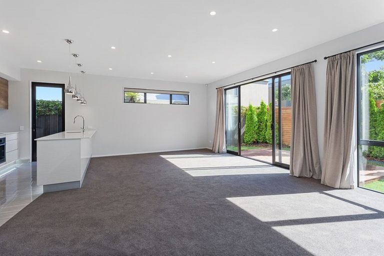 Photo of property in 32c Hewitts Road, Merivale, Christchurch, 8014