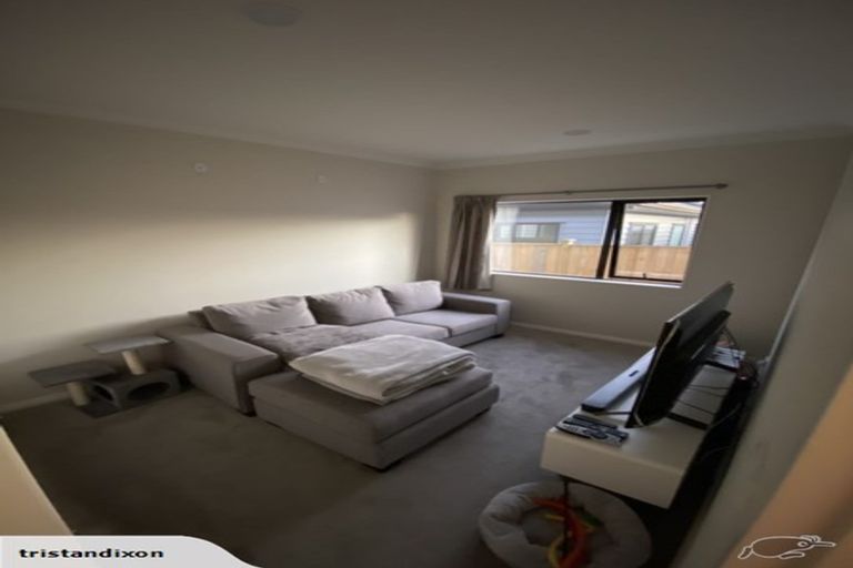 Photo of property in 6 Kakabeak Way, Takanini, 2110