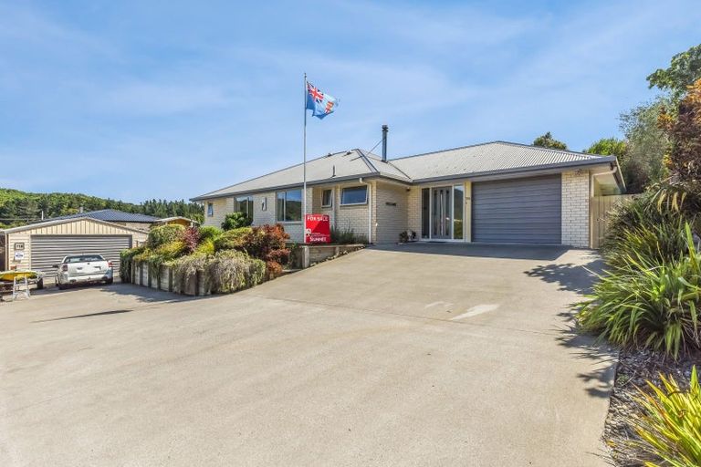 Photo of property in 118 Milton Terrace, Picton, 7220