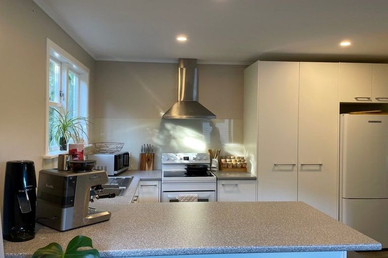 Photo of property in 7 Chaucer Way, Karori, Wellington, 6012