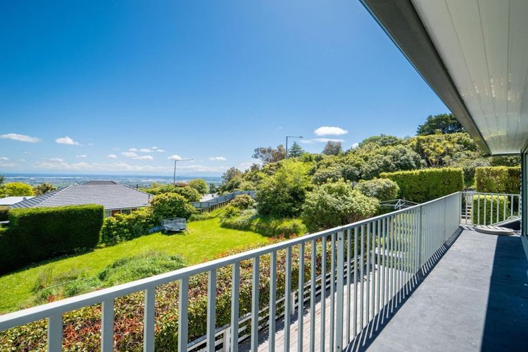 Photo of property in 160 Dyers Pass Road, Cashmere, Christchurch, 8022