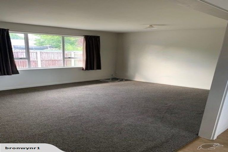 Photo of property in 2/12 Mortlake Street, Islington, Christchurch, 8042