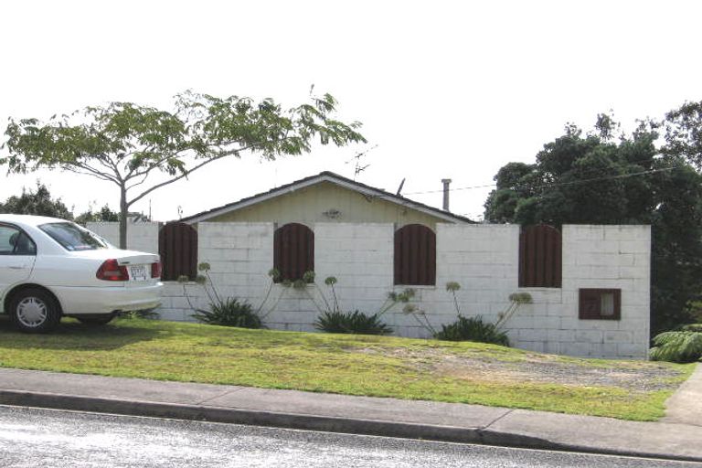 Photo of property in 71 Sunset Road, Totara Vale, Auckland, 0632