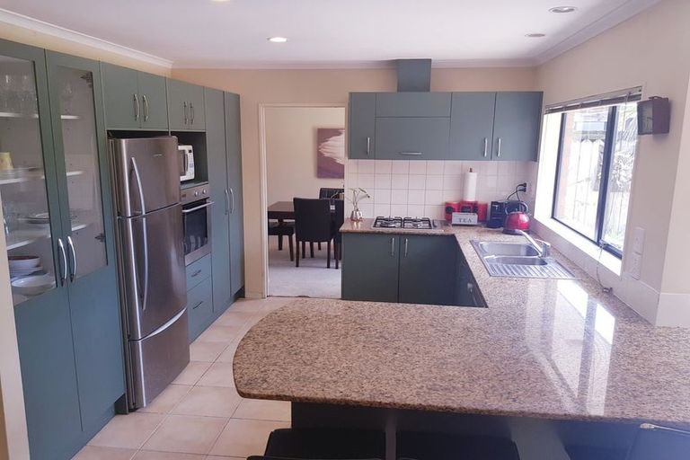 Photo of property in 6 Shankill Place, East Tamaki, Auckland, 2013