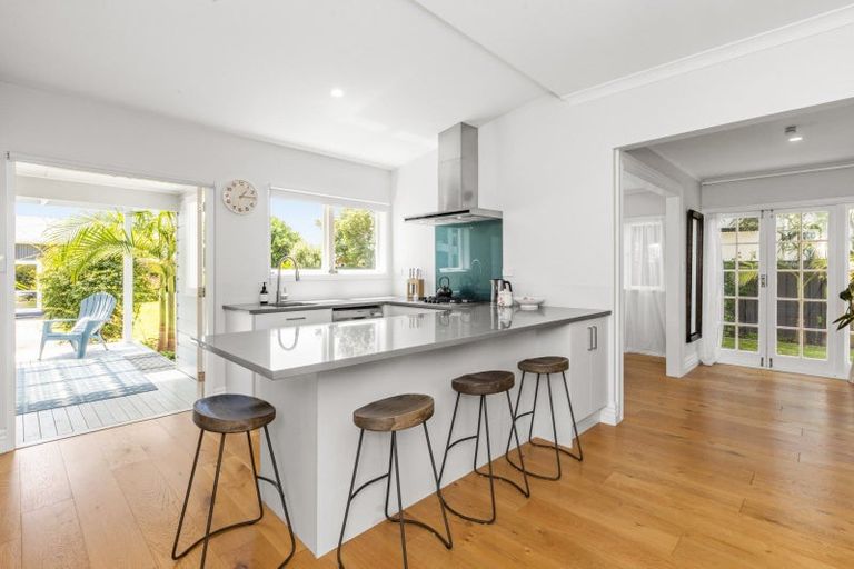 Photo of property in 55 Franklin Road, Bay View, Napier, 4104