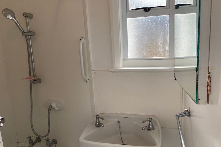 Photo of property in 21b Miranda Street, Cannons Creek, Porirua, 5024