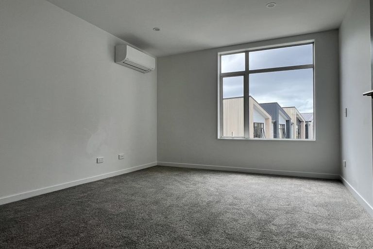 Photo of property in 100 Trafalgar Street, Waterloo, Lower Hutt, 5011