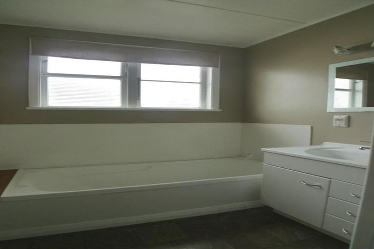 Photo of property in 50 Ellesmere Avenue, Miramar, Wellington, 6022