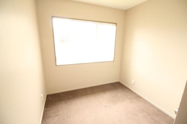 Photo of property in 49a Woodglen Road, Glen Eden, Auckland, 0602