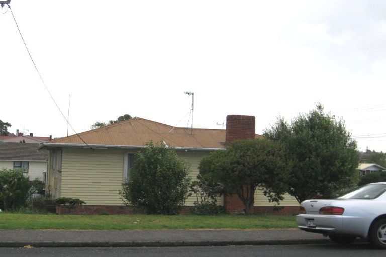 Photo of property in 1 Barbary Avenue, Kelston, Auckland, 0602