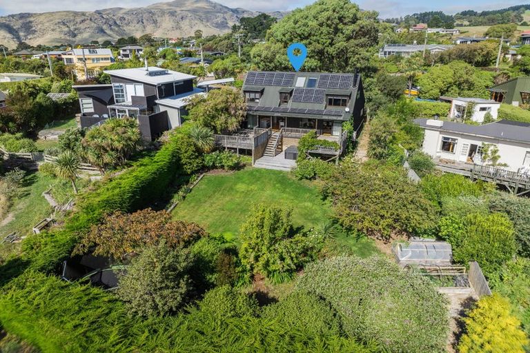 Photo of property in 2 Ranui Crescent, Diamond Harbour, Lyttelton, 8971