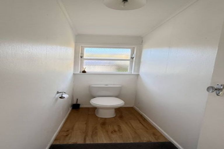 Photo of property in 17 Cypress Drive, Maungaraki, Lower Hutt, 5010