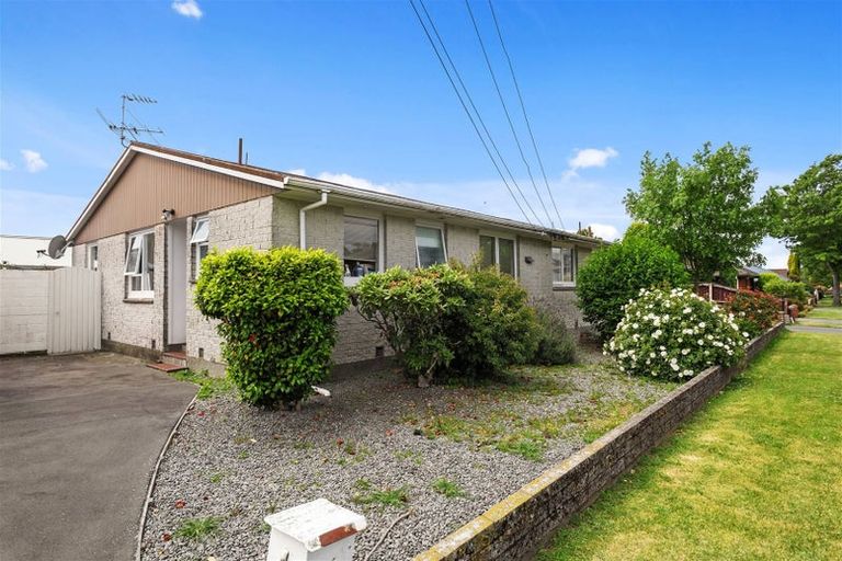 Photo of property in 36 Bowen Street, Upper Riccarton, Christchurch, 8041