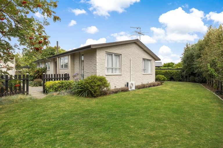 Photo of property in 4 Denniston Crescent, Redwood, Christchurch, 8051
