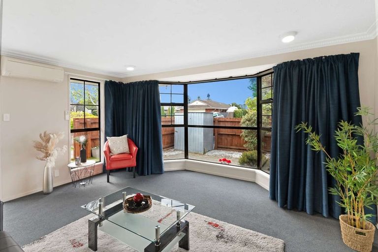 Photo of property in 1/37 Karnak Crescent, Russley, Christchurch, 8042
