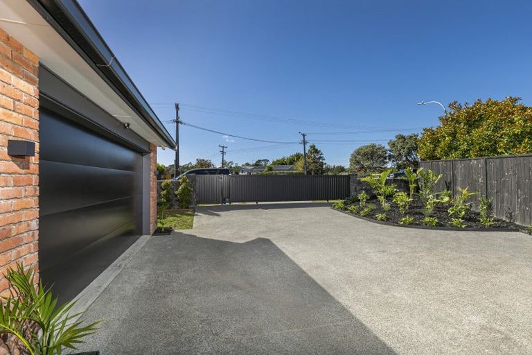 Photo of property in 2a Roland Road, Greenhithe, Auckland, 0632