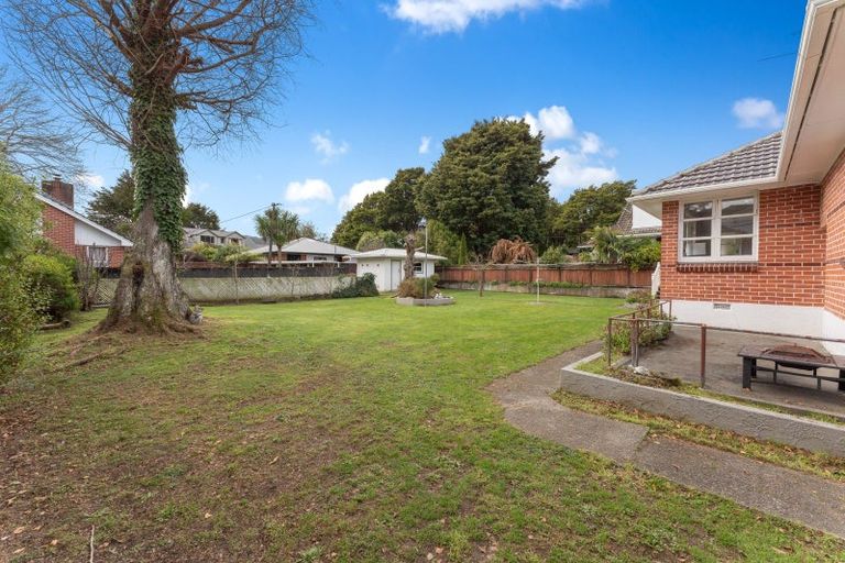 Photo of property in 8a Wood Street, Wallaceville, Upper Hutt, 5018