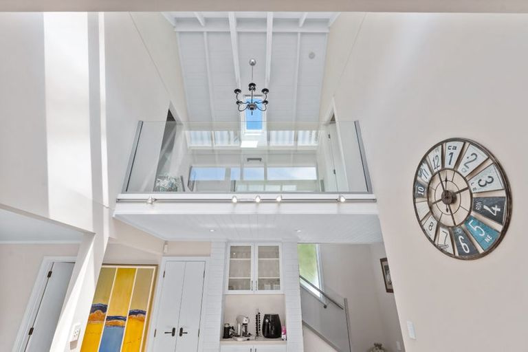 Photo of property in 31 Milford Road, Milford, Auckland, 0620