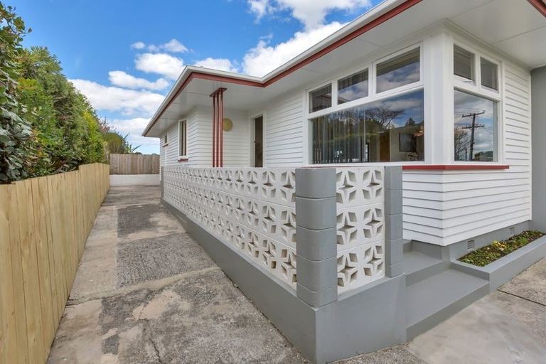 Photo of property in 99 Onerahi Road, Onerahi, Whangarei, 0110