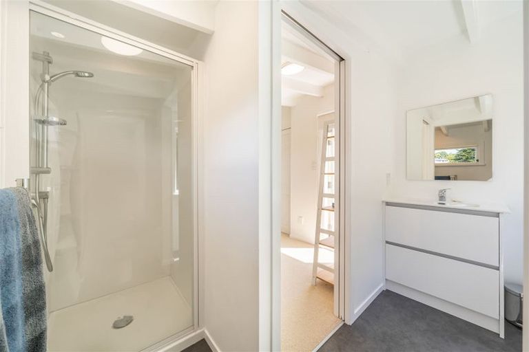 Photo of property in 11 Reserve Road, Plimmerton, Porirua, 5026