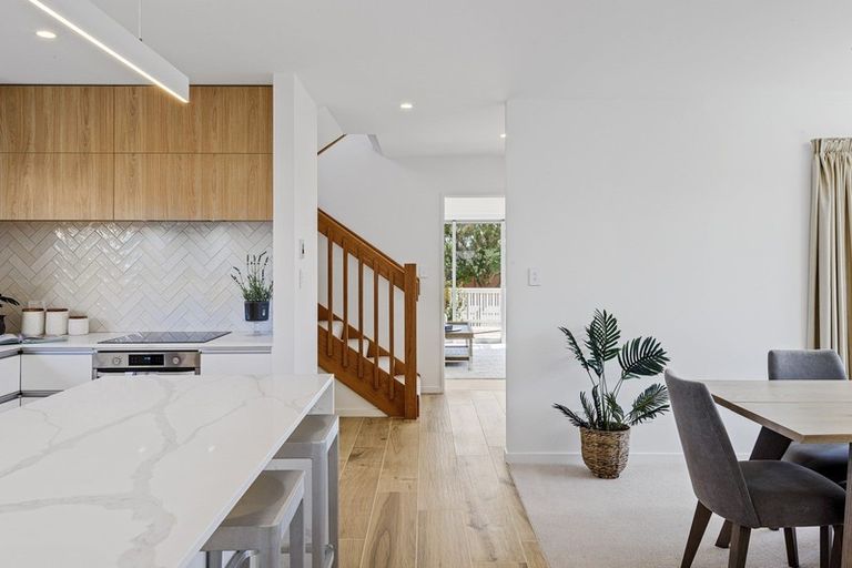 Photo of property in 85 Beachville Road, Redcliffs, Christchurch, 8081