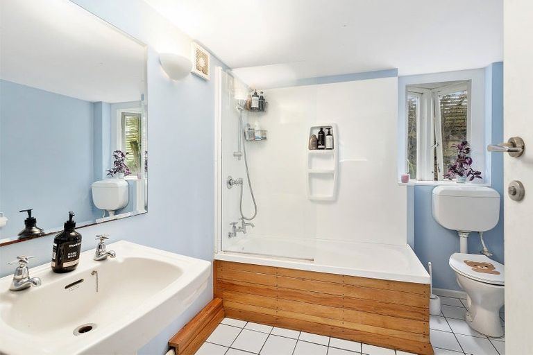 Photo of property in 89b Te Wharepouri Street, Berhampore, Wellington, 6023