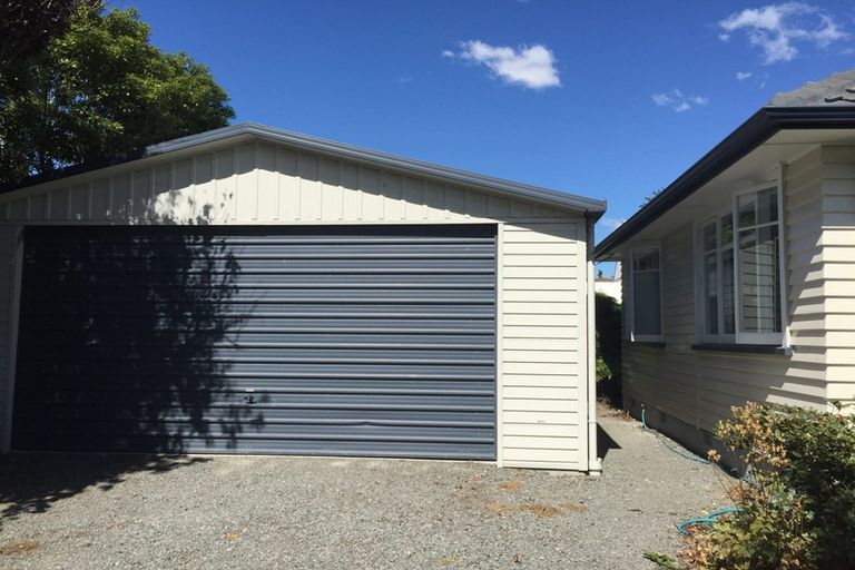 Photo of property in 73 Mcfaddens Road, St Albans, Christchurch, 8052