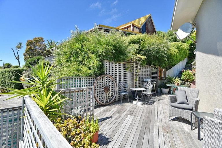 Photo of property in 2/56 Balmoral Lane, Redcliffs, Christchurch, 8081