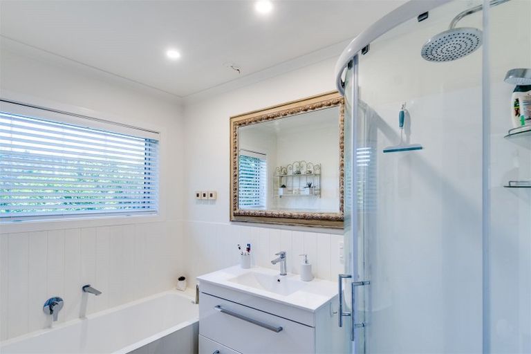 Photo of property in 3/30 Meeanee Quay, Westshore, Napier, 4110