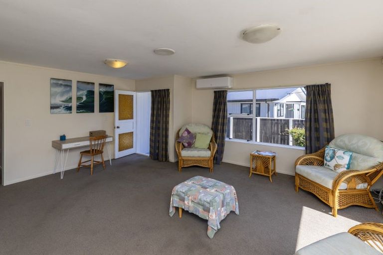 Photo of property in 70a Rimu Street, Waikanae, 5036