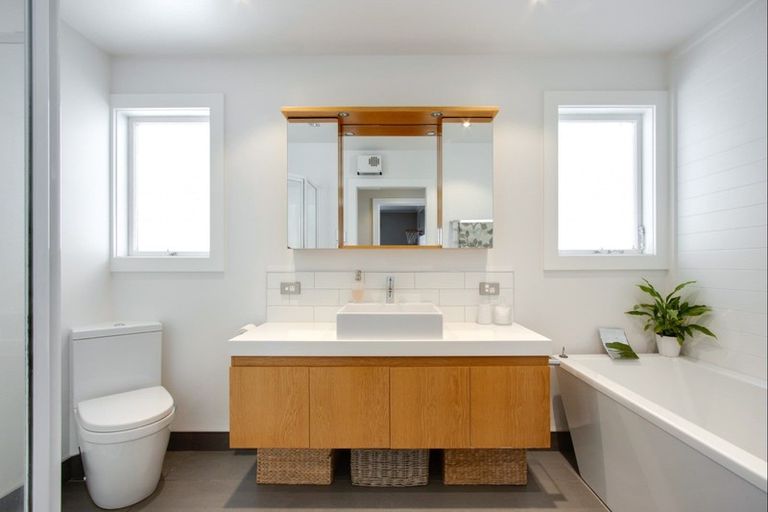 Photo of property in 12 Upham Street, Havelock North, 4130