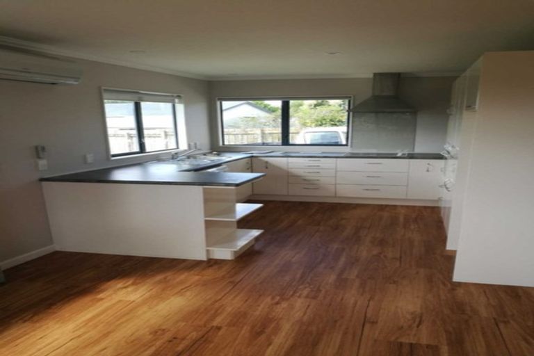Photo of property in 38 Campbell Avenue, Paraparaumu, 5032