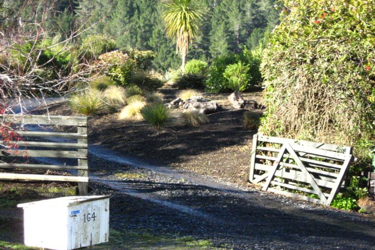 Photo of property in 164 Doctors Point Road, Waitati, 9085