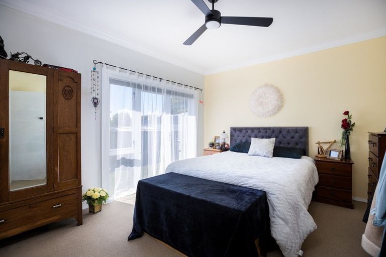 Photo of property in 5 Tupoki Street, Glen Avon, New Plymouth, 4312