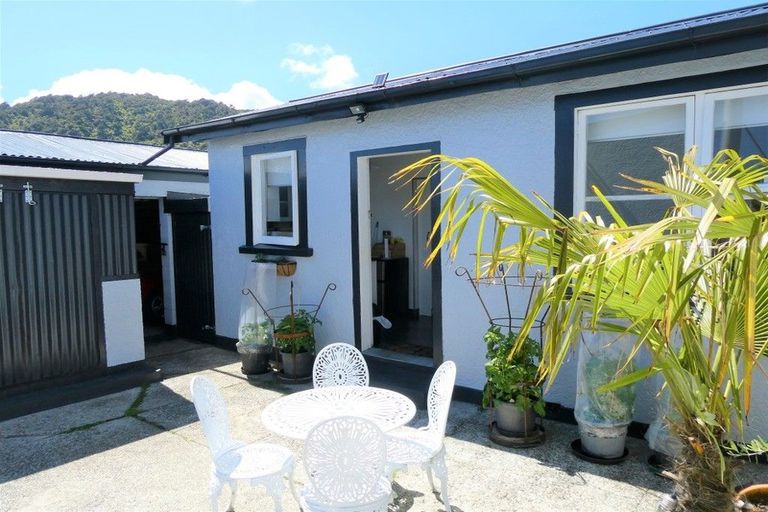 Photo of property in 33 Fox Street, Cobden, Greymouth, 7802