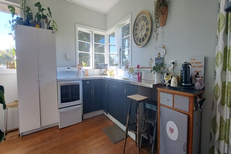 Photo of property in 70 Thames Road, Paeroa, 3600