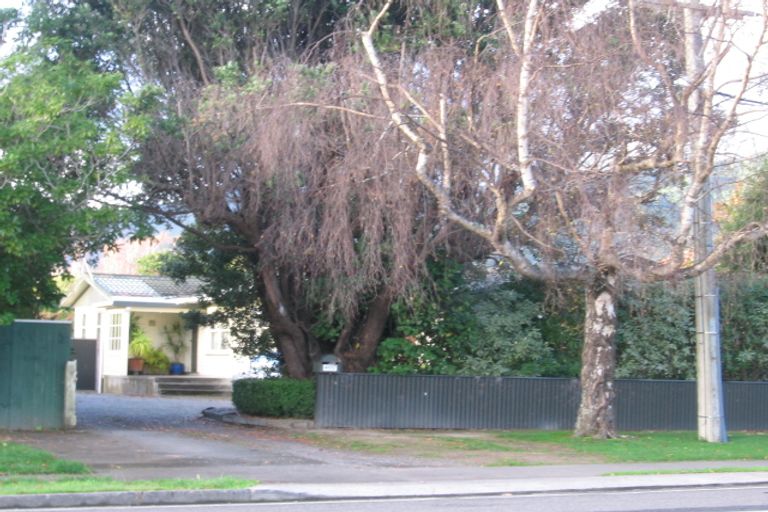 Photo of property in 407 Te Moana Road, Waikanae, 5036