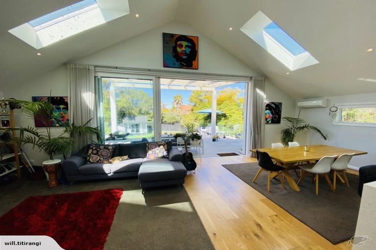 Photo of property in 6 Wainoni Avenue, Point Chevalier, Auckland, 1022