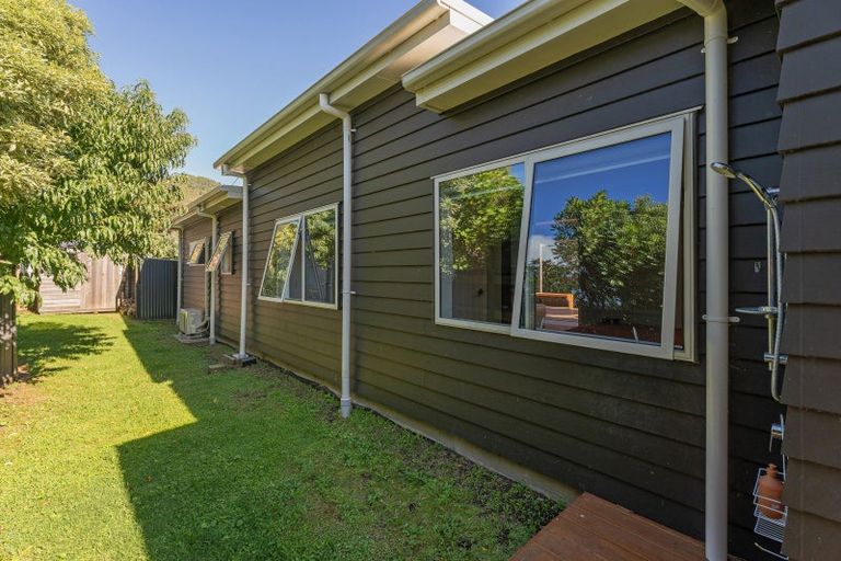 Photo of property in 56 Hahei Beach Road, Hahei, Whitianga, 3591