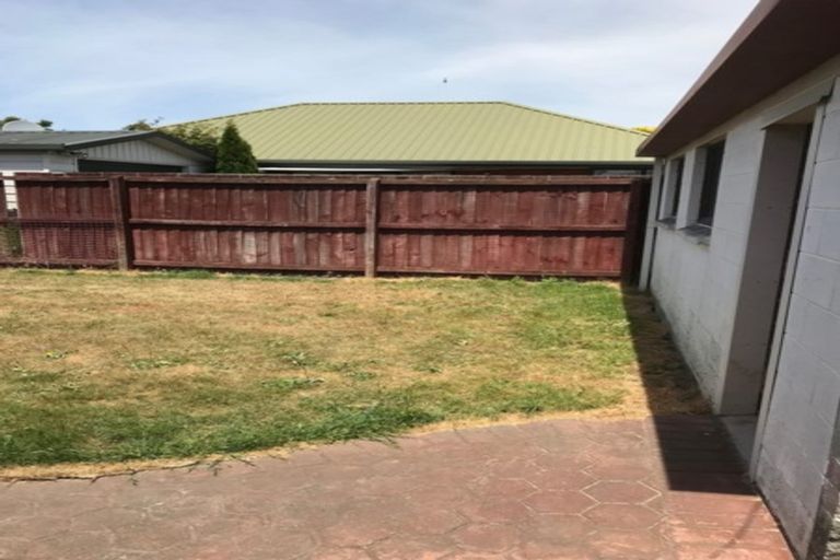 Photo of property in 39 Bentley Street, Russley, Christchurch, 8042